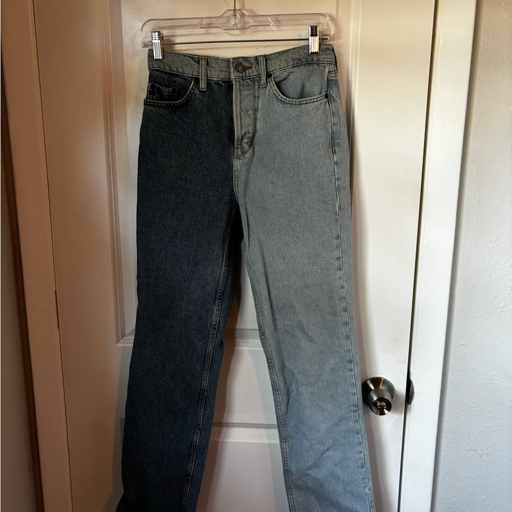 BDG Blue Straight Leg Jeans Fashion-Forward Design